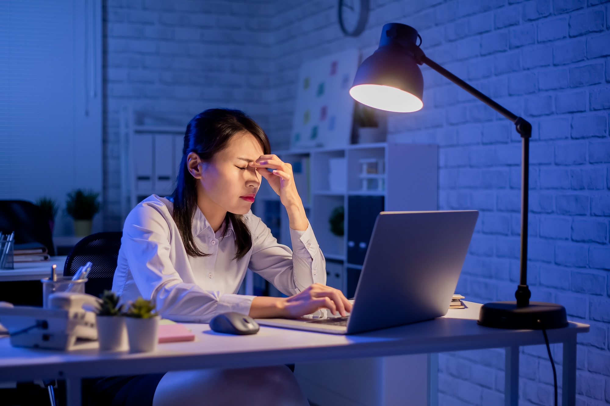 Blue Light Protection Skincare: Your Screen-Time Shield